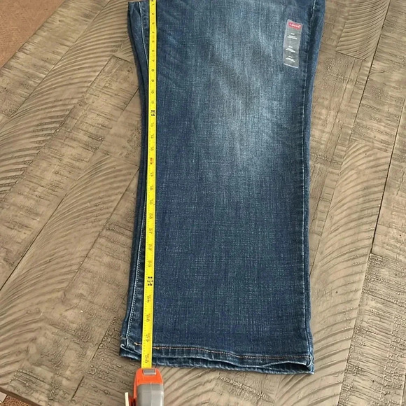 Levi’s Women’s Mid Rise Relaxed Tapered Leg Boyfriend Denim Jeans - Size 24W New - Picture 12 of 12